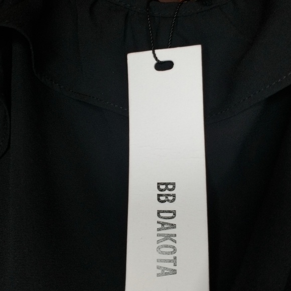 BB Dakota Cold drop shoulder top with ruffle 3/4 sleeve - Picture 5 of 6